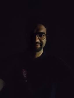 Selfie Low Light
