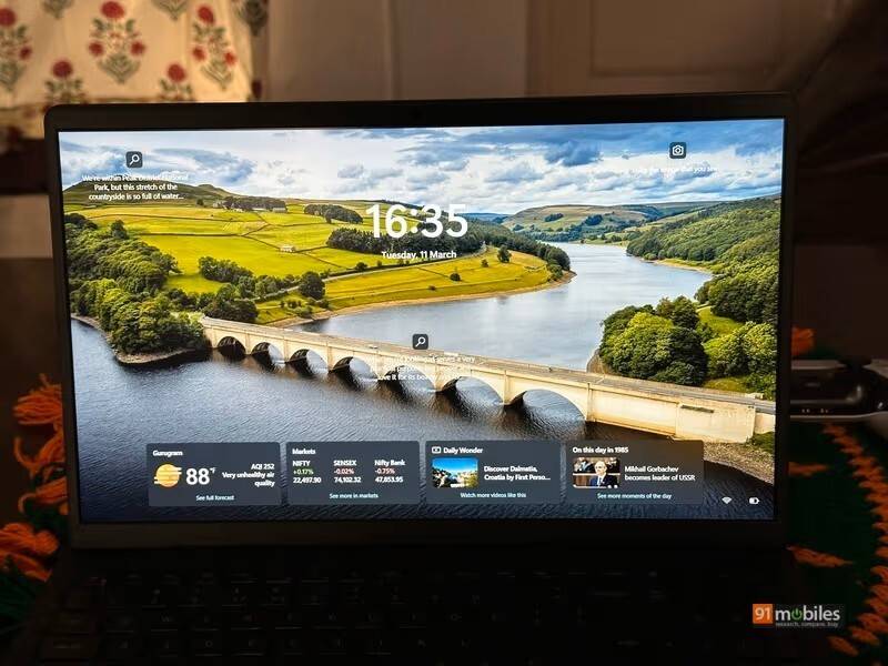 Dell Inspiron 15 3530 (OIN353010051RINB1M) Laptop (Core i3 13th Gen/8 GB/512 GB SSD/Windows 11)