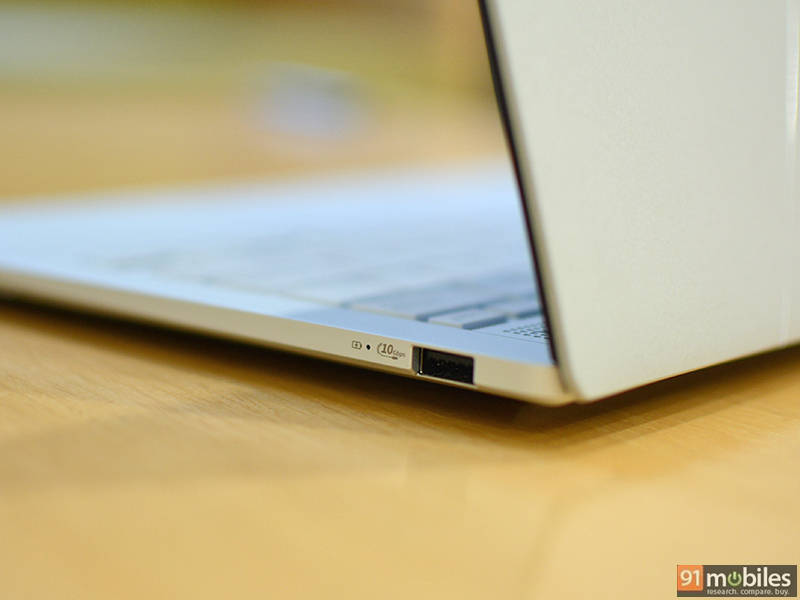 Asus Zenbook S 14 OLED UX5406SA-PZ358WS Laptop (Core Ultra 7/32 GB/1 TB SSD/Windows 11)