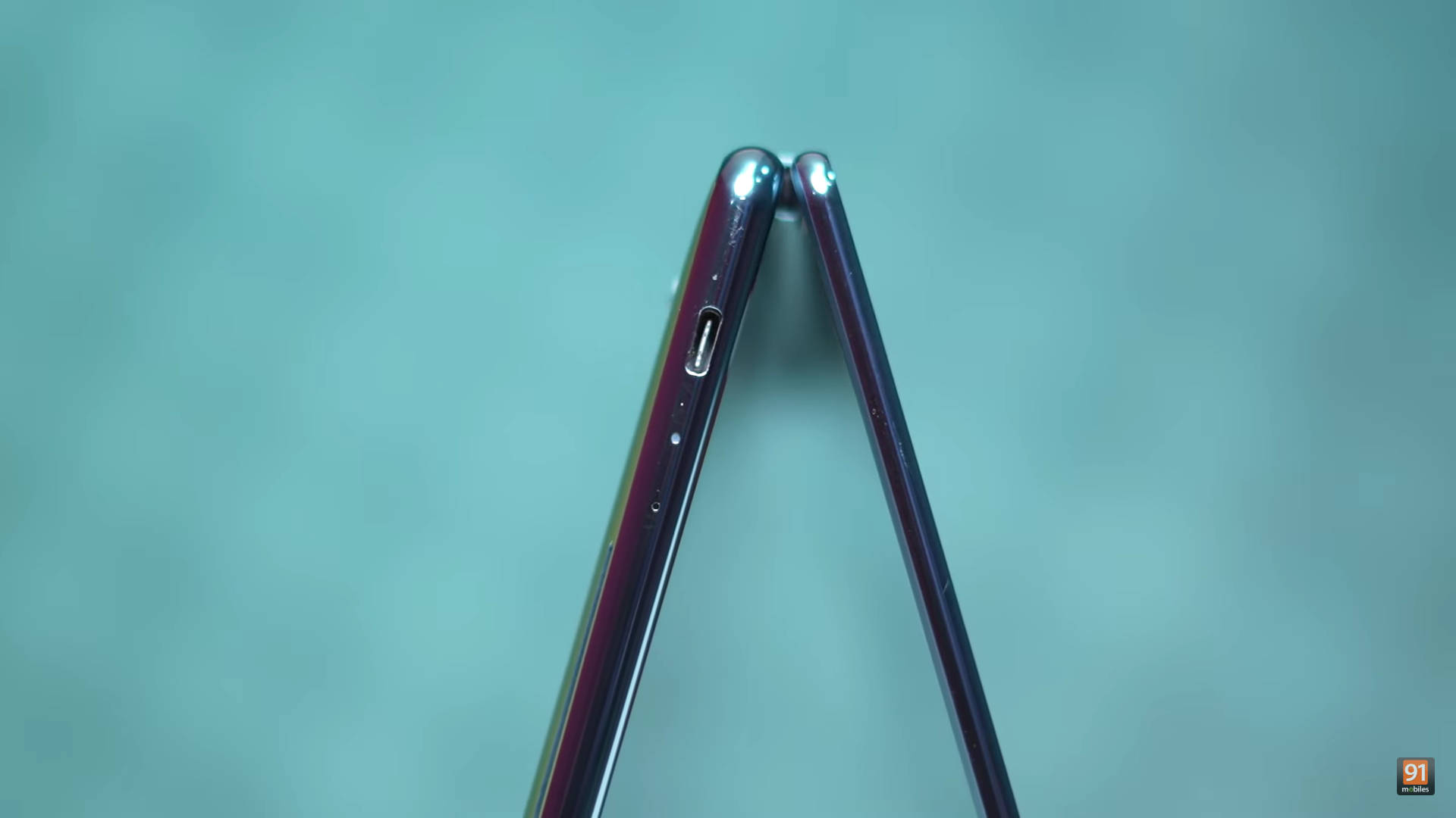 Lenovo Yoga Book 9i (82YQ001DIN) Laptop (Core i7 13th Gen/16 GB/1 TB SSD/Windows 11)