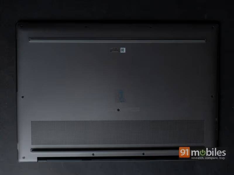Asus Zenbook S 16 OLED UM5606WA-RJ310WS Laptop (AMD Dodeca Core Ryzen 9/32 GB/1 TB SSD/Windows 11)