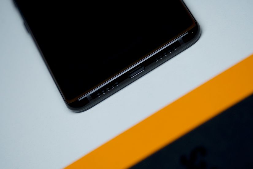 OnePlus 6T McLaren Edition USB Type-C