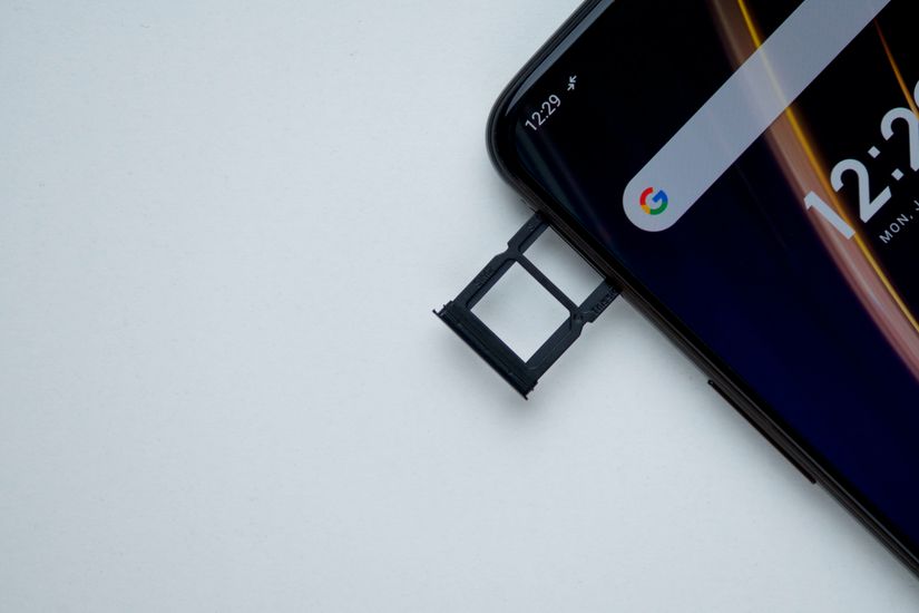 OnePlus 6T McLaren Edition SIM Slot