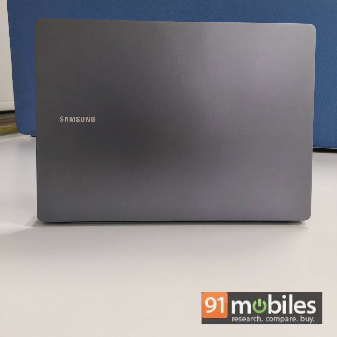 Samsung Galaxy Book 5 Pro NP940XHA-LG1IN Laptop (Core Ultra 5/16 GB/512 GB SSD/Windows 11/8 GB)