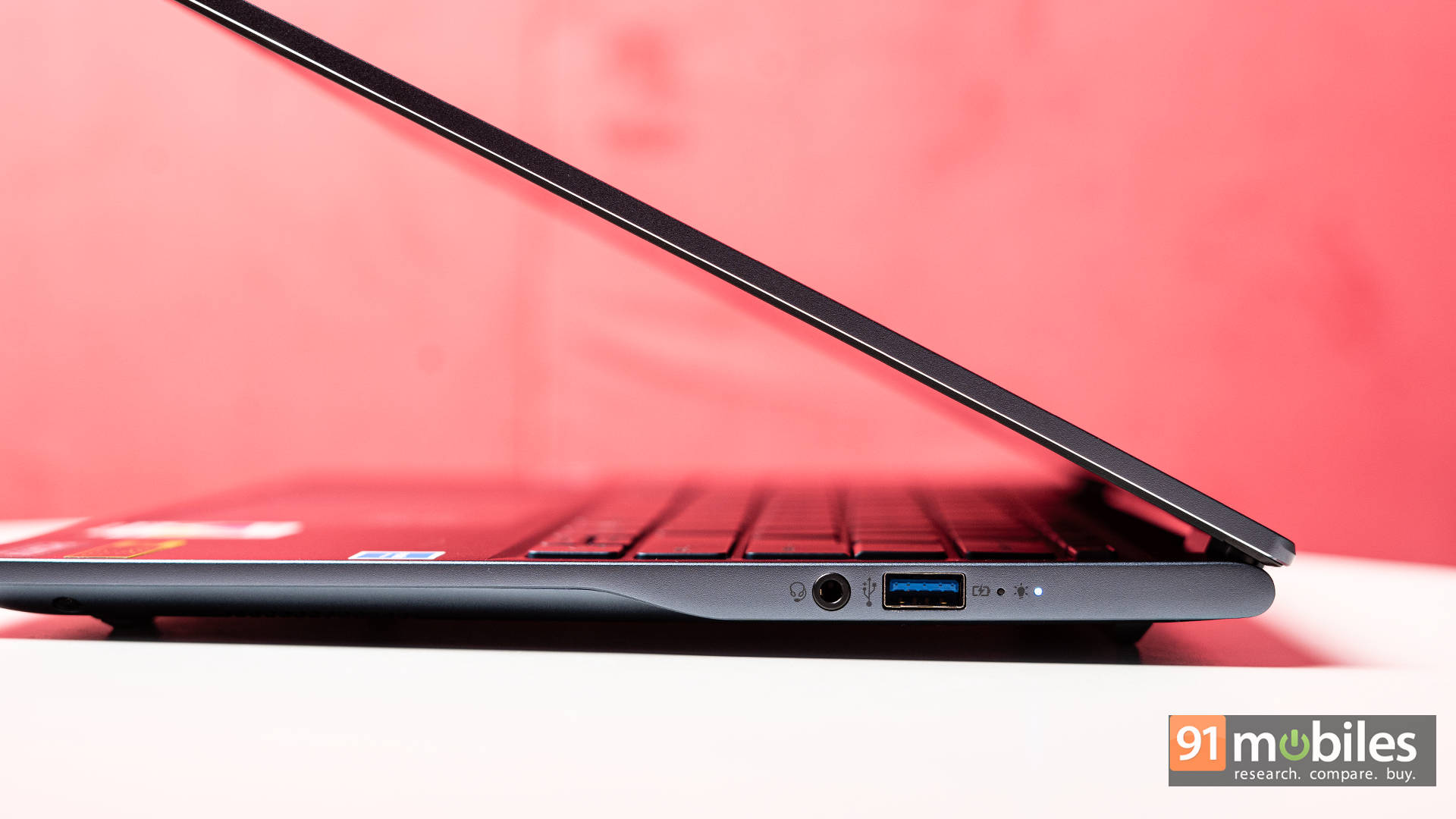 Acer Swift 14 AI SF14-51 (NX.J2HSI.002) Laptop (Core Ultra 5/16 GB/512 GB SSD/Windows 11)