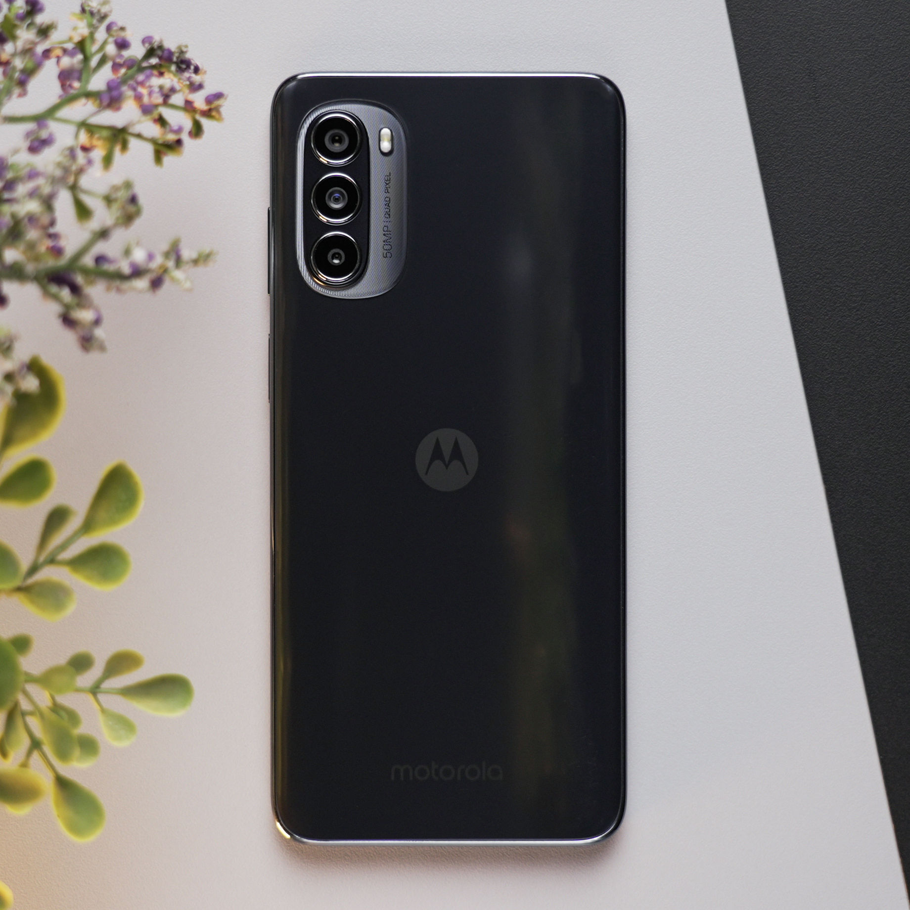Upcoming Moto G52j 5G specifications revealed through Geekbench 