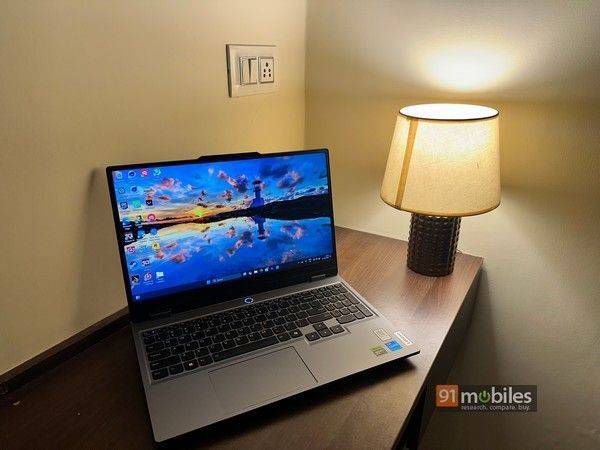 Lenovo LOQ 15IAX9 (83GS003NIN) Laptop (Core i5 12th Gen/16 GB/512 GB SSD/Windows 11/6 GB)