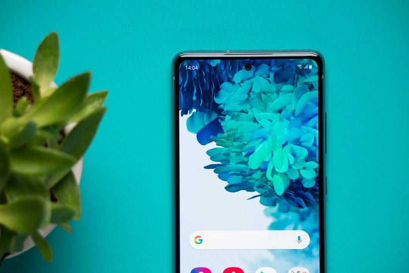 s20 fe front camera
