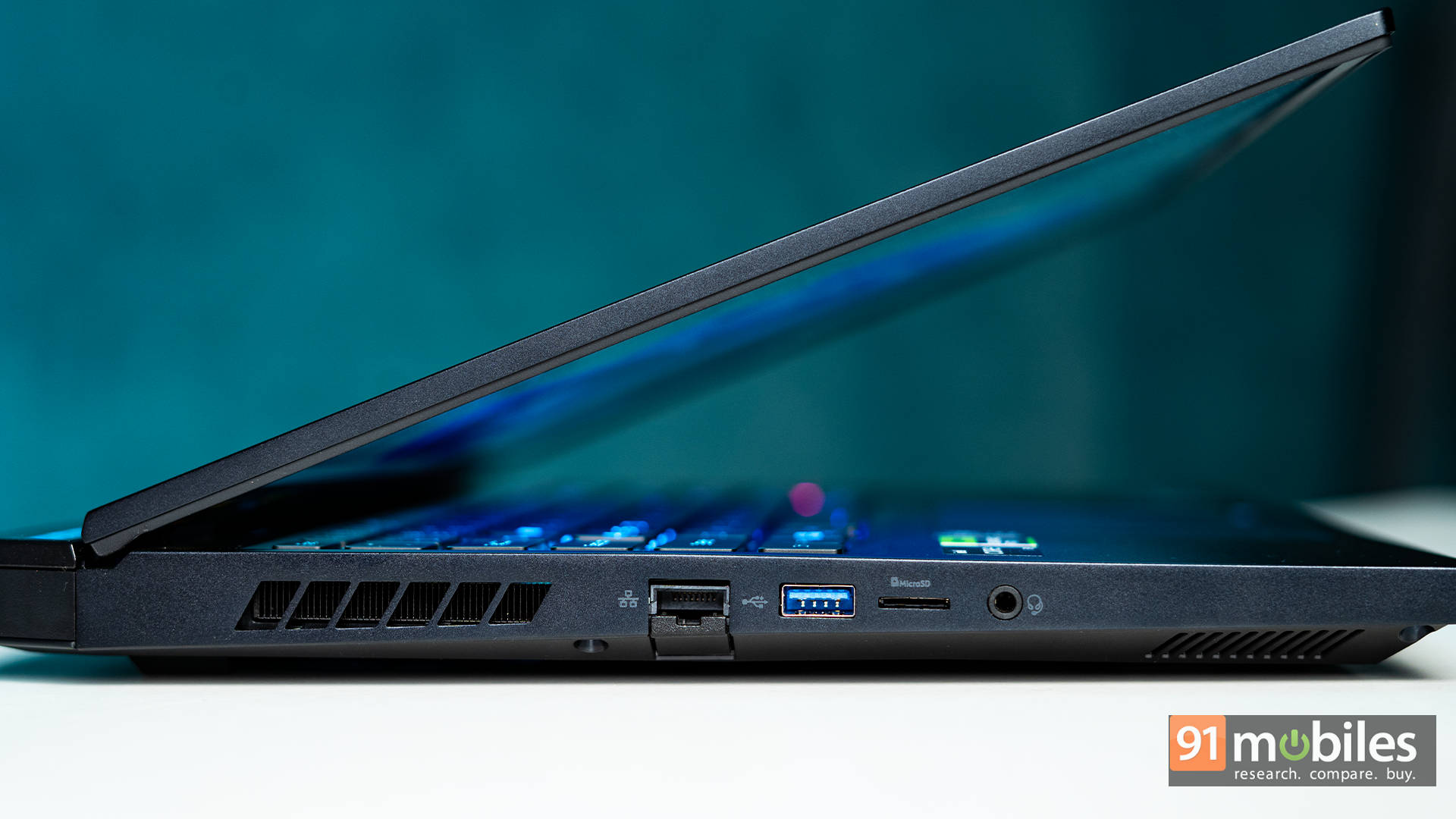Acer Predator Helios 16 PH16-72 (NH.QNZSI.002) Laptop (Core i9 14th Gen/32 GB/1 TB SSD/Windows 11/12 GB)