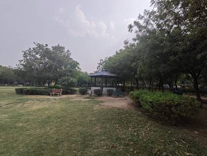 POCO F6