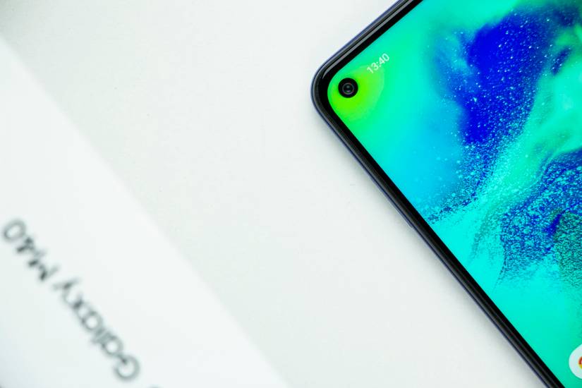samsung galaxy m40 front camera