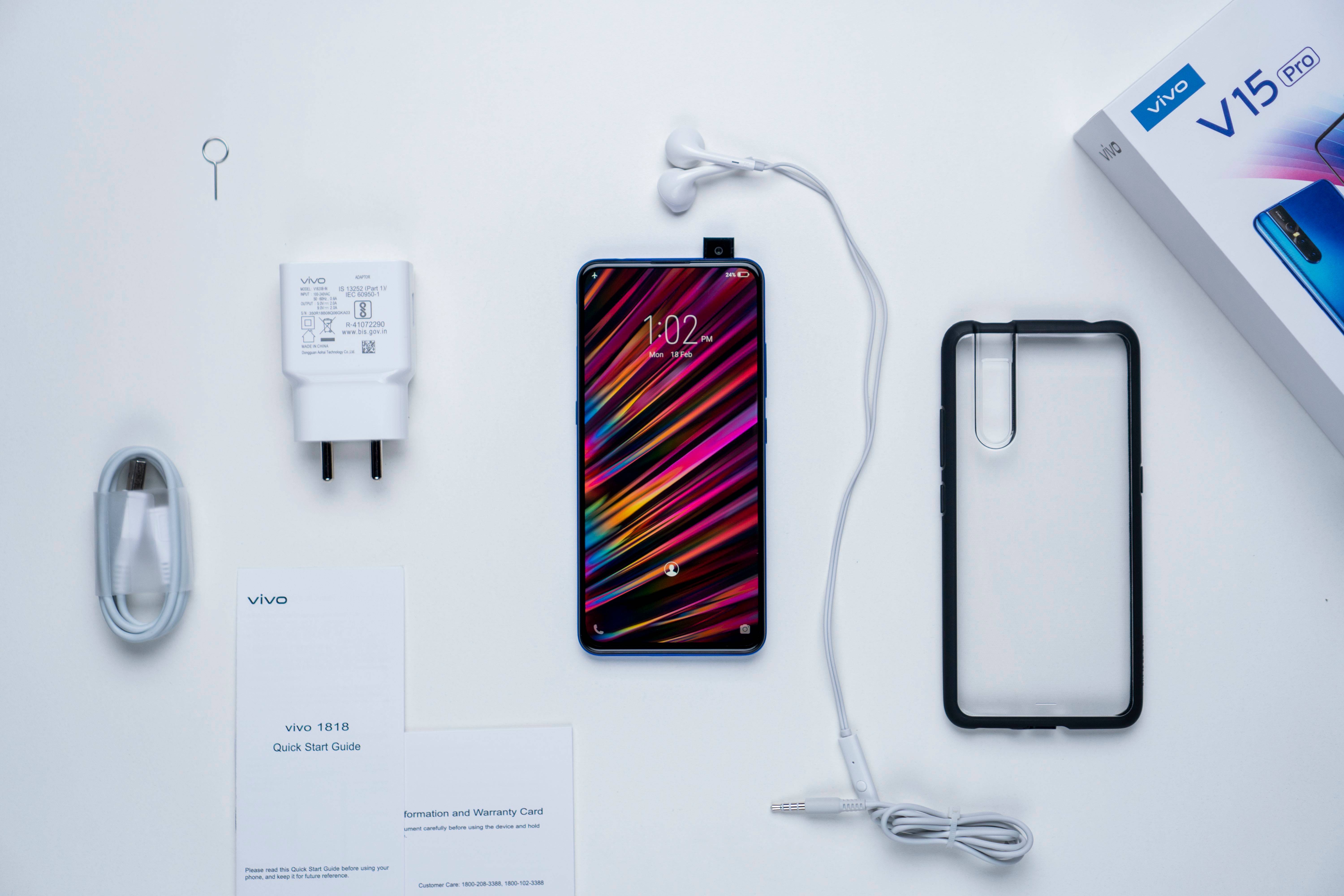 Смартфон i15 pro. Vivo v15 Pro xarakteristika. Vivo 2061. Vivo 15a характеристики. Vivo v21e? Кабель.