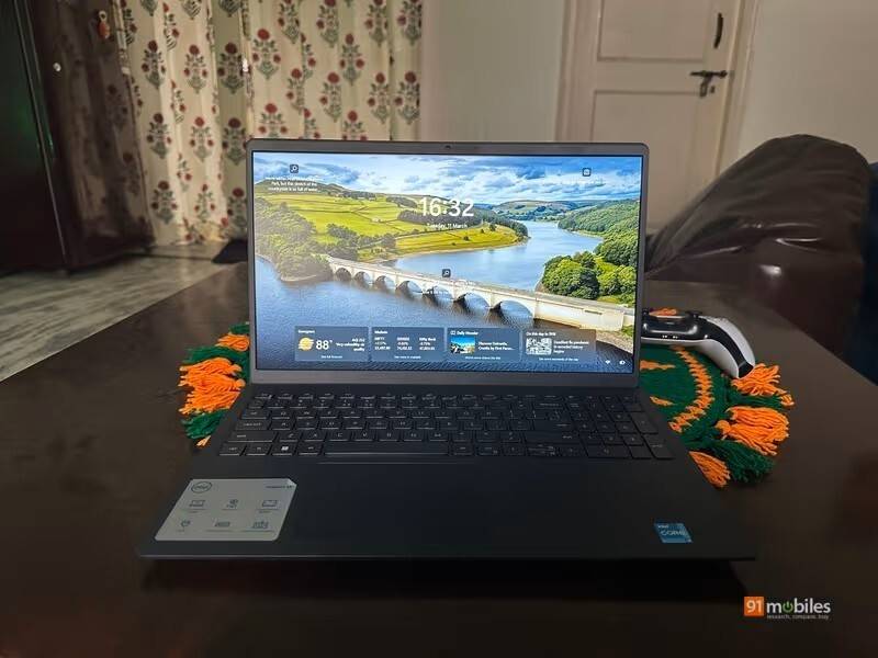 Dell Inspiron 15 3530 (OIN353010051RINB1M) Laptop (Core i3 13th Gen/8 GB/512 GB SSD/Windows 11)