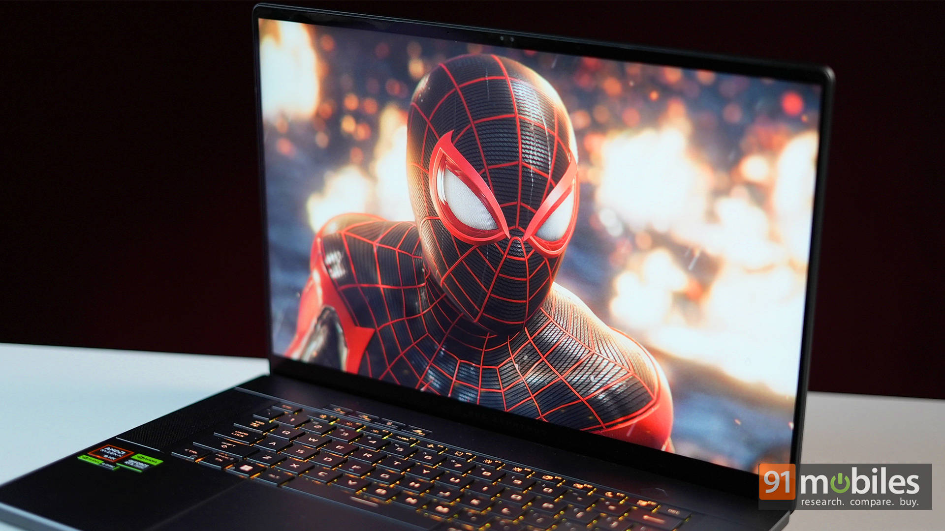 Asus ROG Zephyrus G16 GA605WV-QP078WS Laptop (AMD Dodeca Core Ryzen 9/16 GB/1 TB SSD/Windows 11/8 GB)