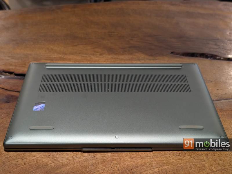 Motorola Motobook 60 14IRH10R (83J7000CIN) Laptop (Core 5  Series 2 /16 GB/512 GB SSD/Windows 11)