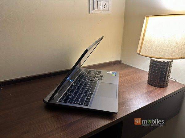 Lenovo LOQ 15IAX9 (83GS003NIN) Laptop (Core i5 12th Gen/16 GB/512 GB SSD/Windows 11/6 GB)