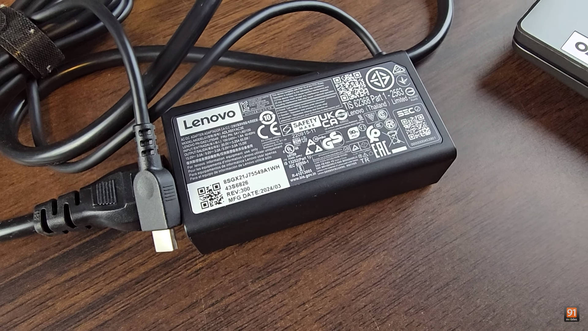 Lenovo V15 Gen 4 (83CR000XIN) Laptop (AMD Octa Core Ryzen 7/16 GB/512 GB SSD/Windows 11)