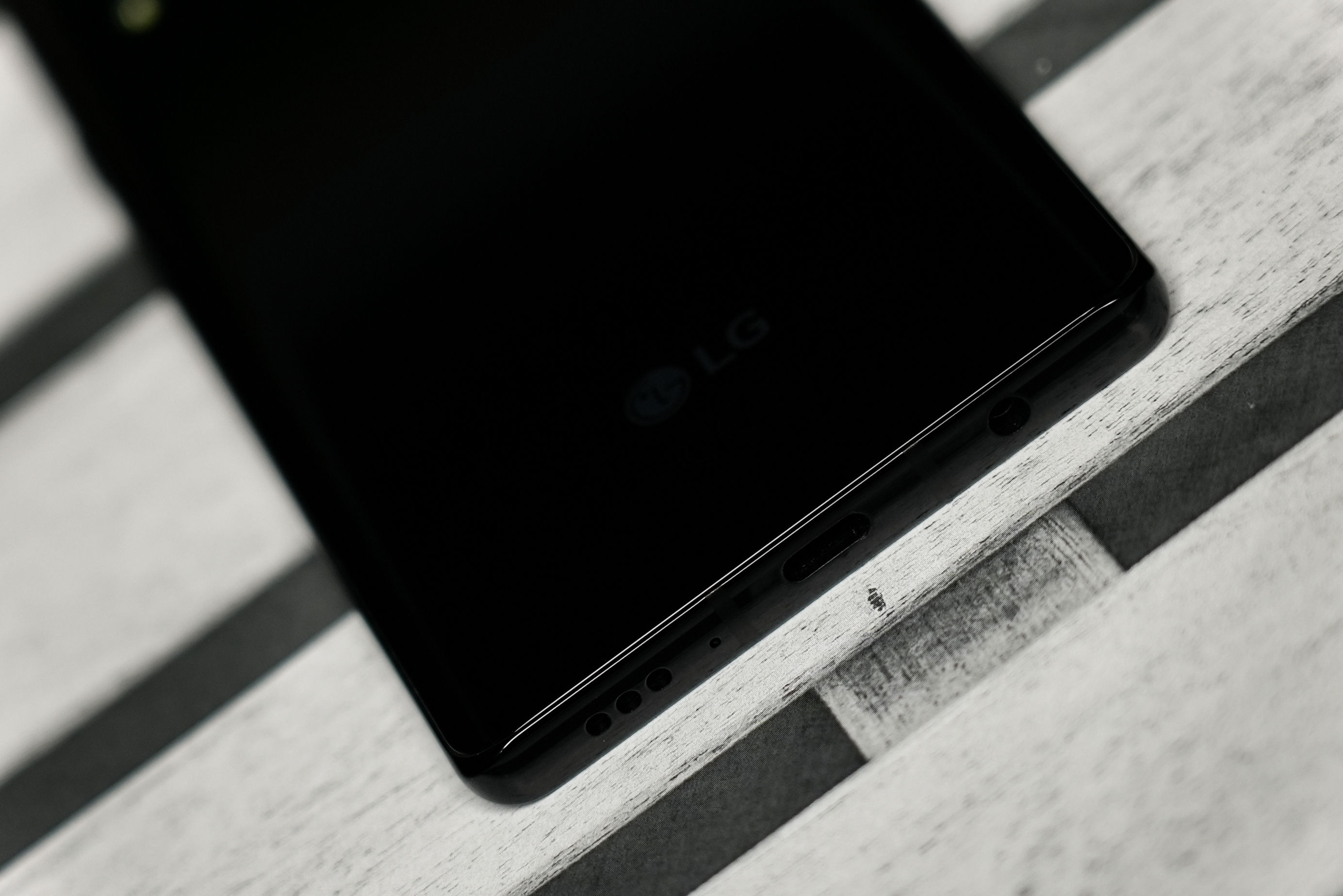 LG