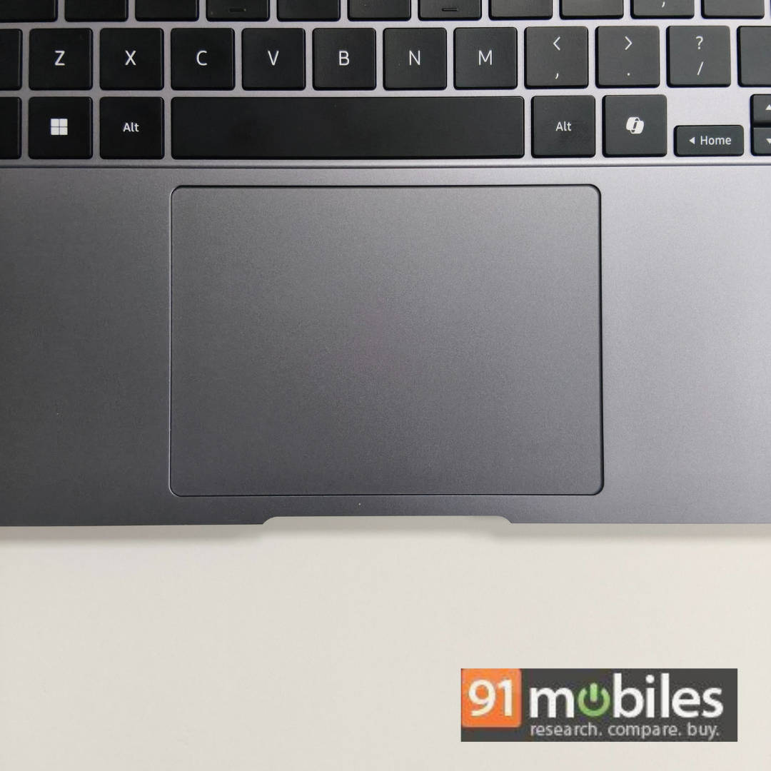 Samsung Galaxy Book 5 Pro NP940XHA-LG1IN Laptop (Core Ultra 5/16 GB/512 GB SSD/Windows 11/8 GB)