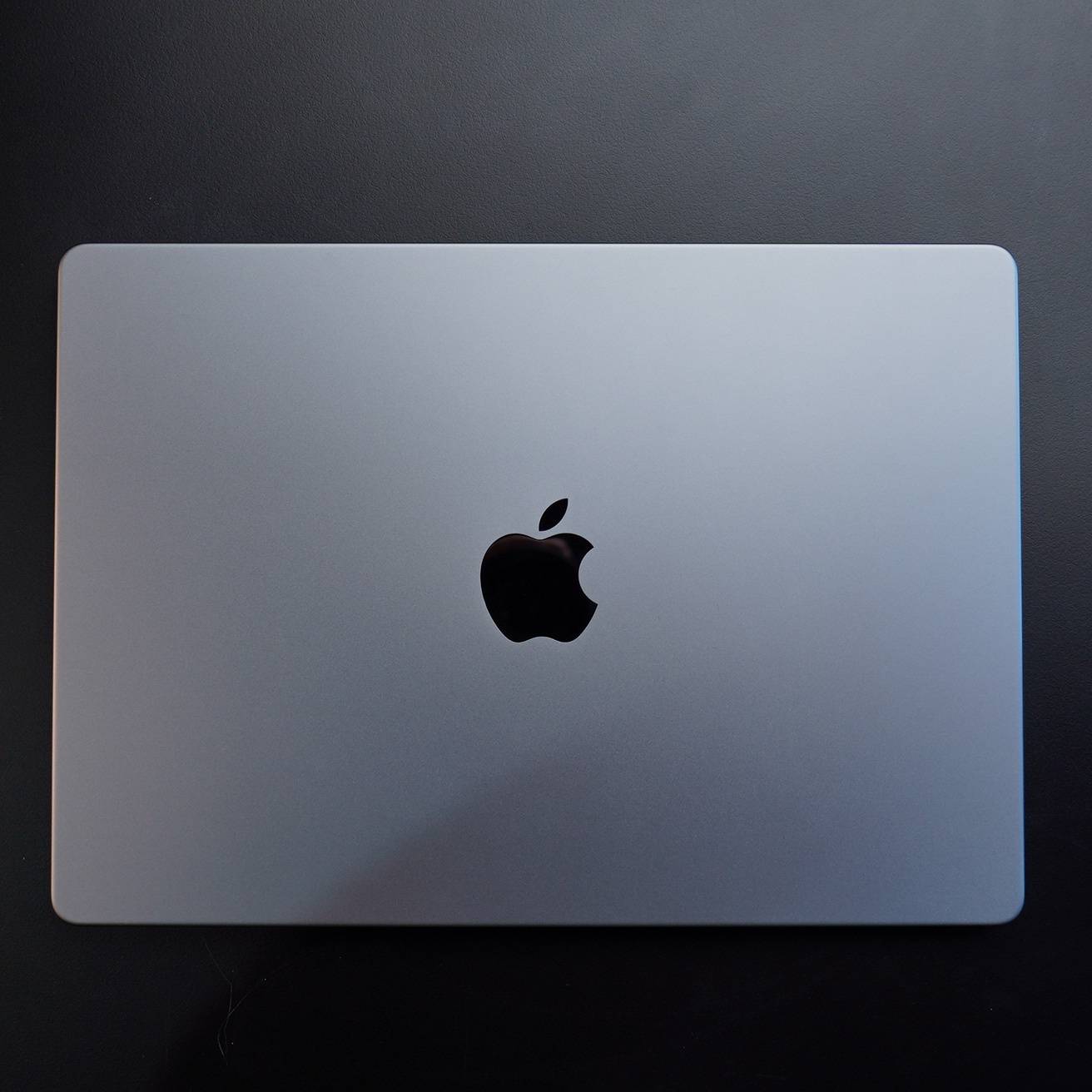 Apple MacBook Pro M3 MTL73HN/A Ultrabook (Apple M3/8 GB/512 GB SSD/macOS Sonoma)