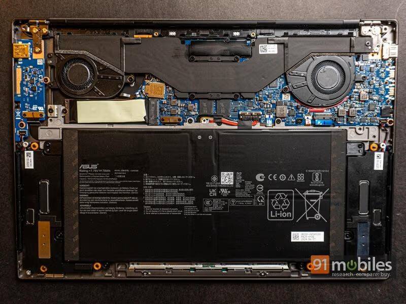 Asus Zenbook S 16 OLED UM5606WA-RJ310WS Laptop (AMD Dodeca Core Ryzen 9/32 GB/1 TB SSD/Windows 11)