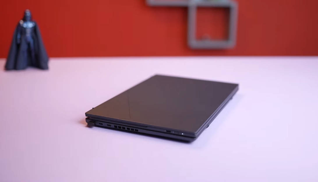 Asus Zenbook Duo OLED UX8406MA-QL971WS Laptop (Core Ultra 9/32 GB/2 TB SSD/Windows 11)