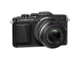 Compare Olympus PEN E-PL7 (14-42mm f/3.5-f/5.6 II R Kit Lens) Mirrorless Camera
