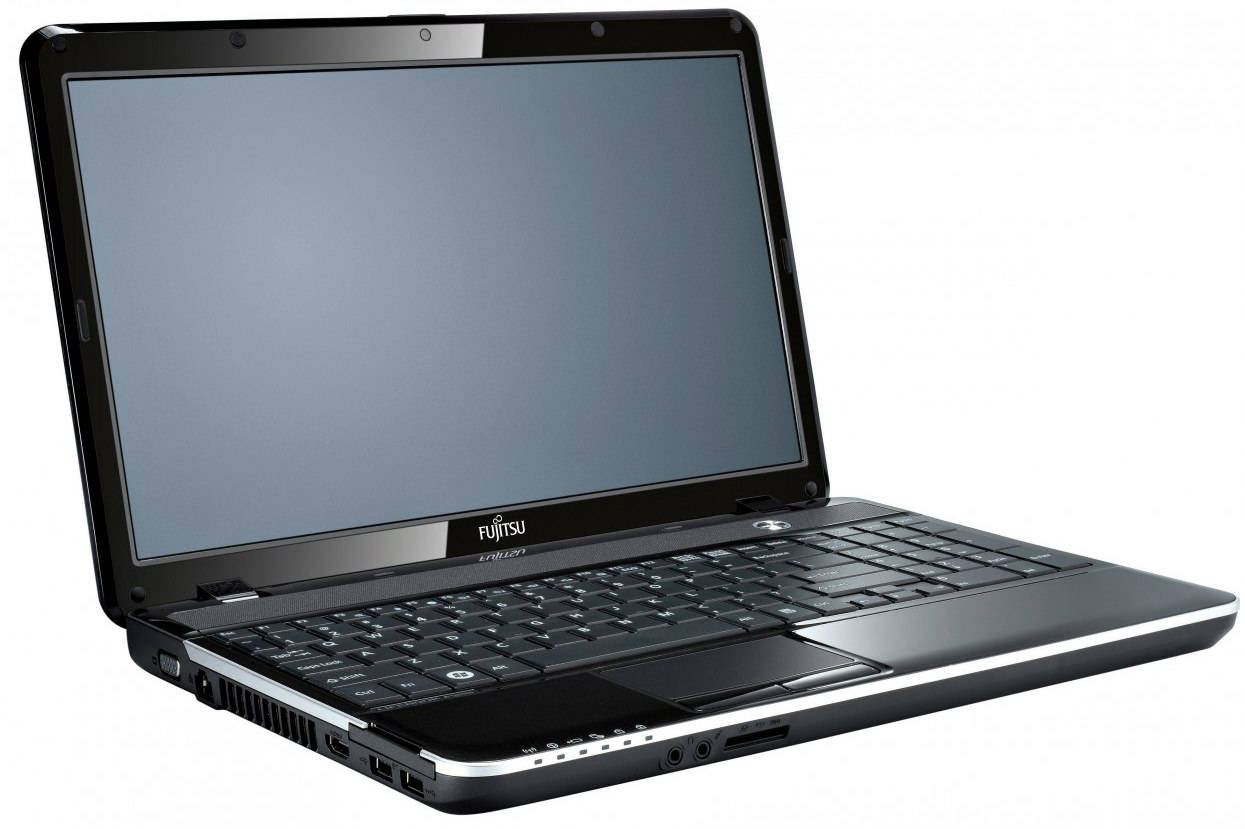Fujitsu Lifebook AH531 Laptop (Core i3 2nd Gen/4 GB/500 GB/DOS)
