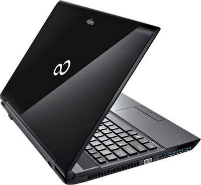 Fujitsu Lifebook AH532 Laptop (Core i3 2nd Gen/4 GB/750 GB/Windows 8/1)