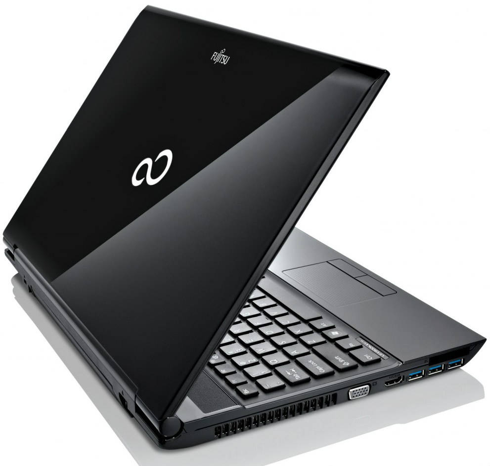 Fujitsu Lifebook AH532 Laptop (Pentium 2nd Gen/2 GB/320 GB/DOS)