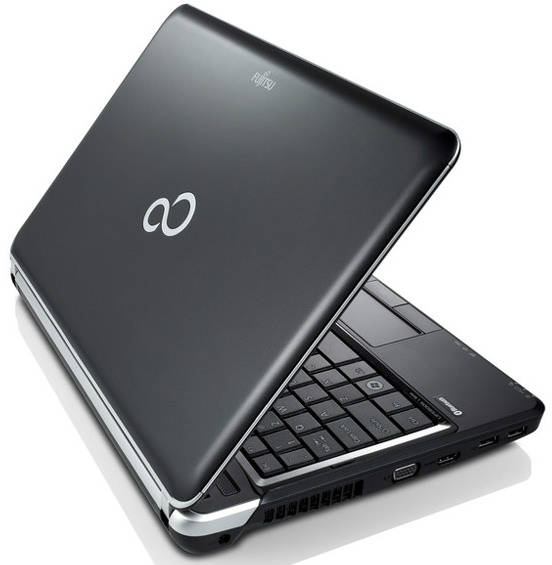 Fujitsu Lifebook LH531 Laptop (Core i3 2nd Gen/2 GB/500 GB/DOS)