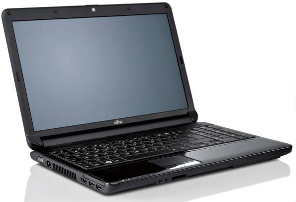 Fujitsu Lifebook LH532 Laptop (Core i3 3rd Gen/4 GB/500 GB/DOS)