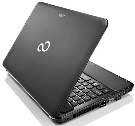 Fujitsu Lifebook LH532 Laptop (Core i5 3rd Gen/4 GB/500 GB/DOS)