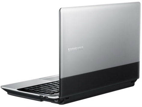 Samsung Series 3 NP300E5X-A05IN Laptop (Celeron Dual Core/2 GB/320 GB/DOS)