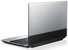 Samsung Series 3 NP300E5X-A07IN Laptop (Core i3 2nd Gen/2 GB/500 GB/DOS)