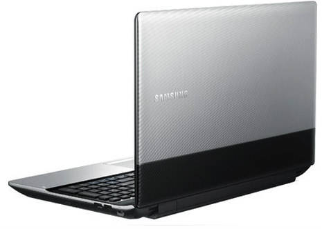 Samsung Series 3 NP300E5X-A09IN Laptop (Pentium 2nd Gen/2 GB/500 GB/DOS)