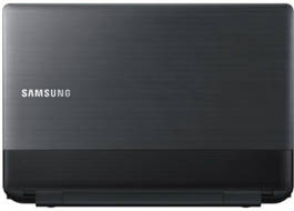 Samsung Series 3 NP300E5X-U01IN Laptop (Core i3 2nd Gen/4 GB/500 GB/DOS/1 GB)