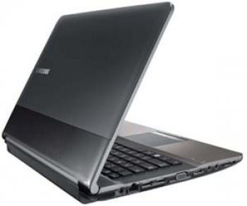 Compare Samsung RC420-S01IN Laptop (Intel Core i5 2nd Gen/3 GB/500 GB/Windows 7 Home Basic)