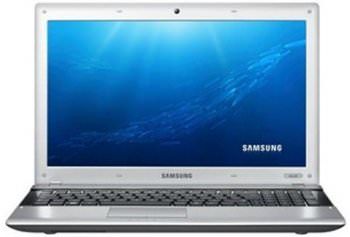 Compare Samsung RV513-A02IN Laptop (AMD Dual-Core APU/2 GB/320 GB/DOS )