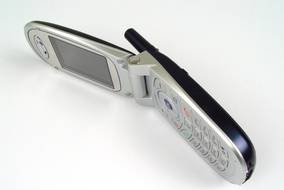 LG C2200