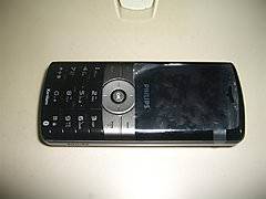 Philips Xenium 9@9g