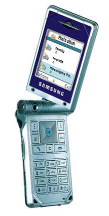 Samsung D700