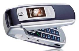 Samsung E700